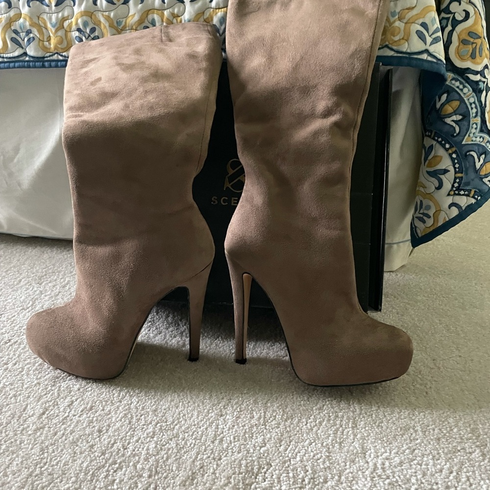 Women's Tan high heel platform boot - Picture 7 of 9